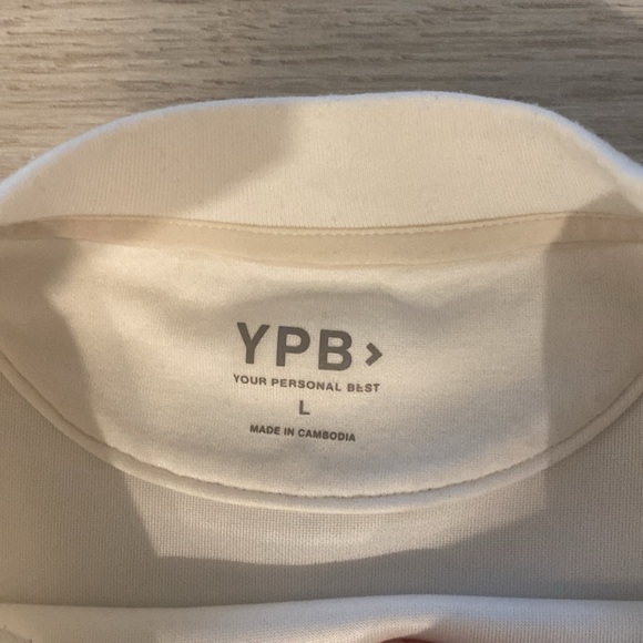 Abercrombie Sweatshirts - Picture 8 of 10